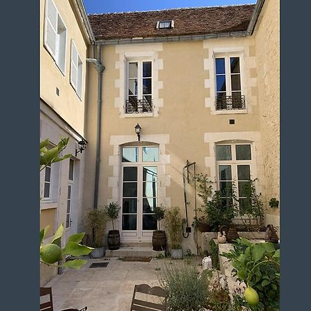 Maison Des Pilastres Au Coeur D'Auxerre Dış mekan fotoğraf