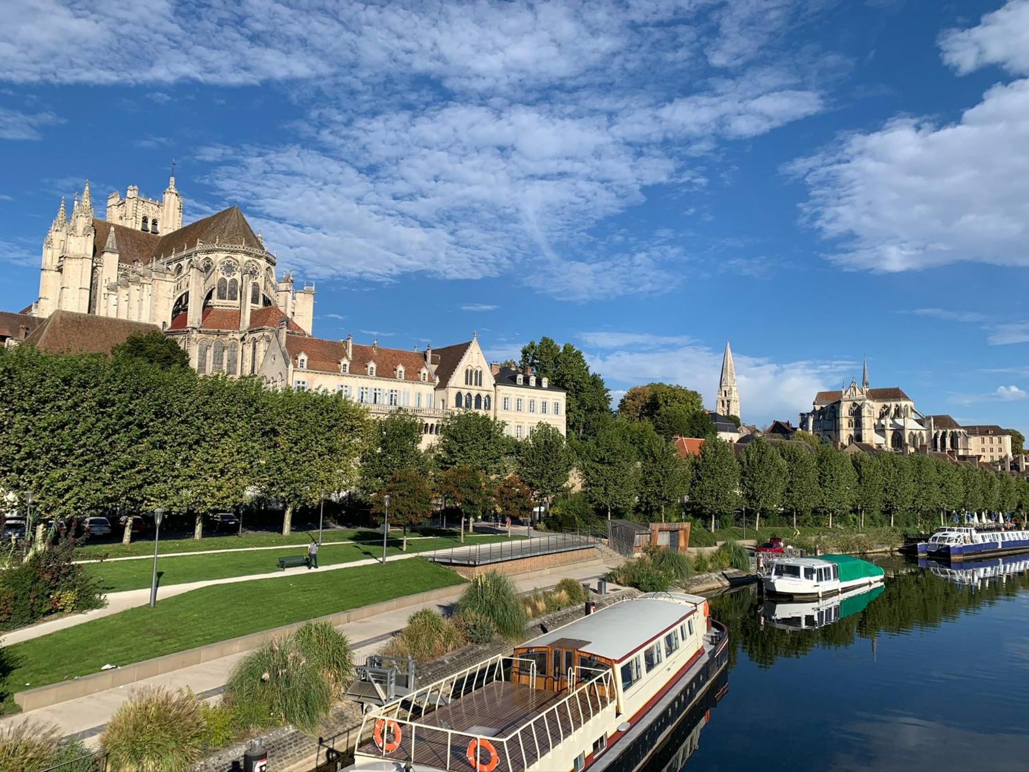 Maison Des Pilastres Au Coeur D'Auxerre Dış mekan fotoğraf